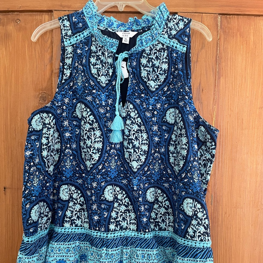 NWT Crown&Ivy Blue Ruffle Crochet Tassel Top XL